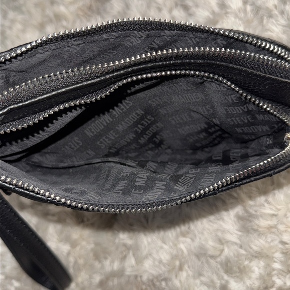Steve Madden Black Quilted Clutch/Wristlet - Picture 6 of 11